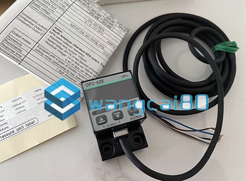 1PCS New Pressure Sensor DP2-42E