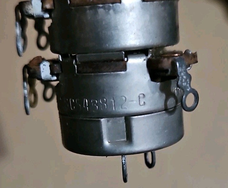 Potentiometer Control Switch 18C543812-C 137932 Vintage Electronics