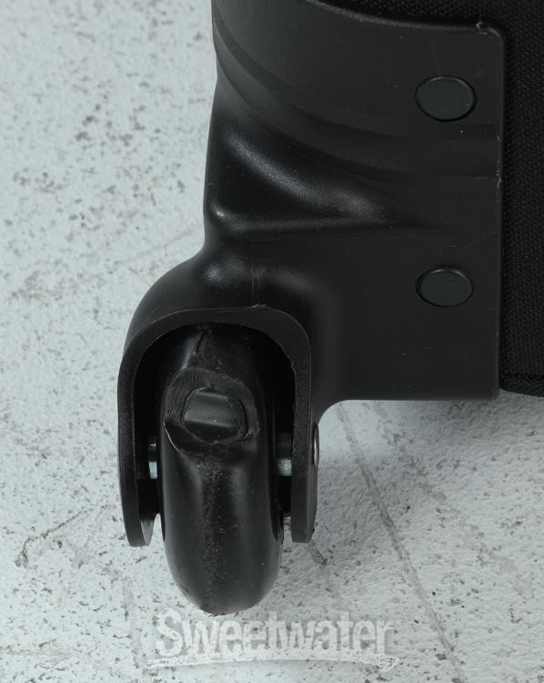 DW Performance Series Low Pro Soft Case with Wheels