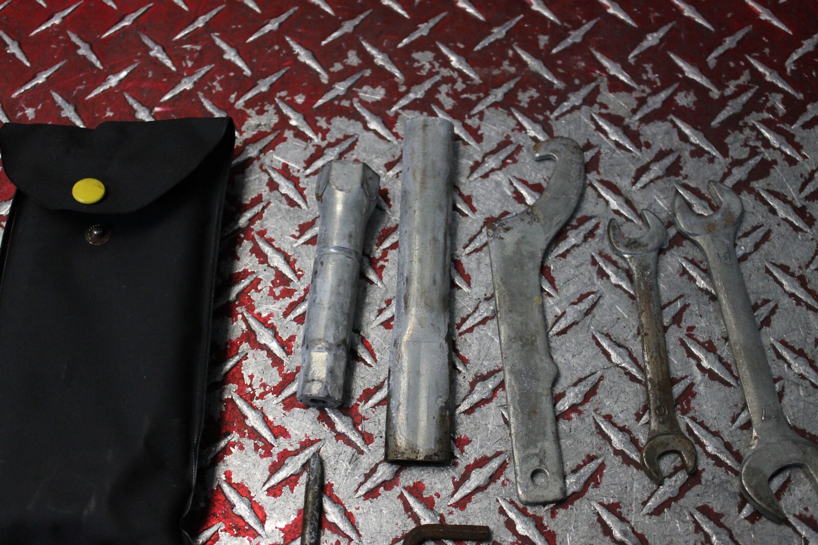 1999 - 2007 SUZUKI HAYABUSA GSX1300R OEM TOOL KIT & BAG DND