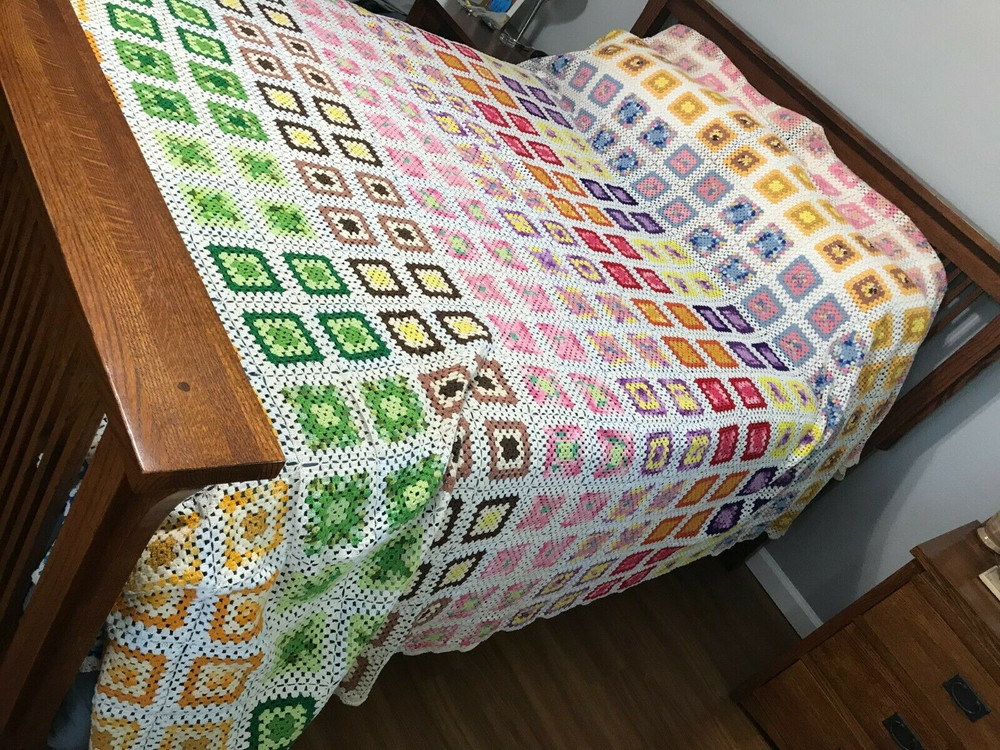 GRANNY Patchwork Pattern Hand Made Crochet Queen Bedspread 97in x 104in, 7lb