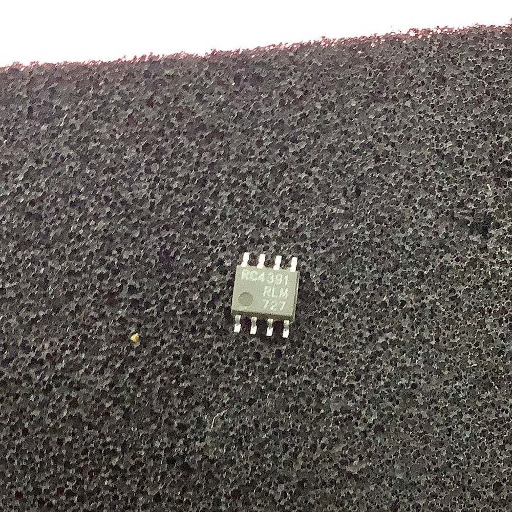 RC4391M - - Inverting and Step-Down Switching Regulator