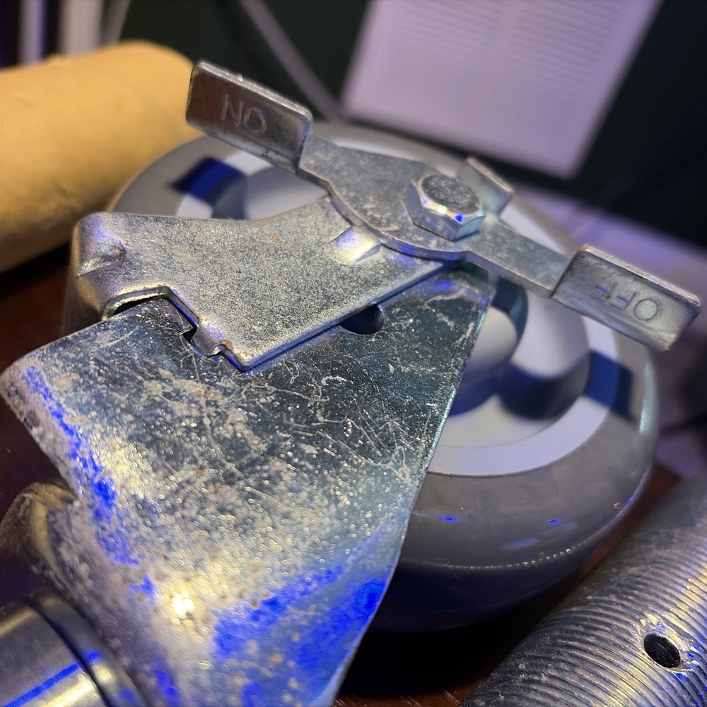 11/2” X 8” Threaded Stem Caster with 5” Grey Polyurethane Wheel with Break