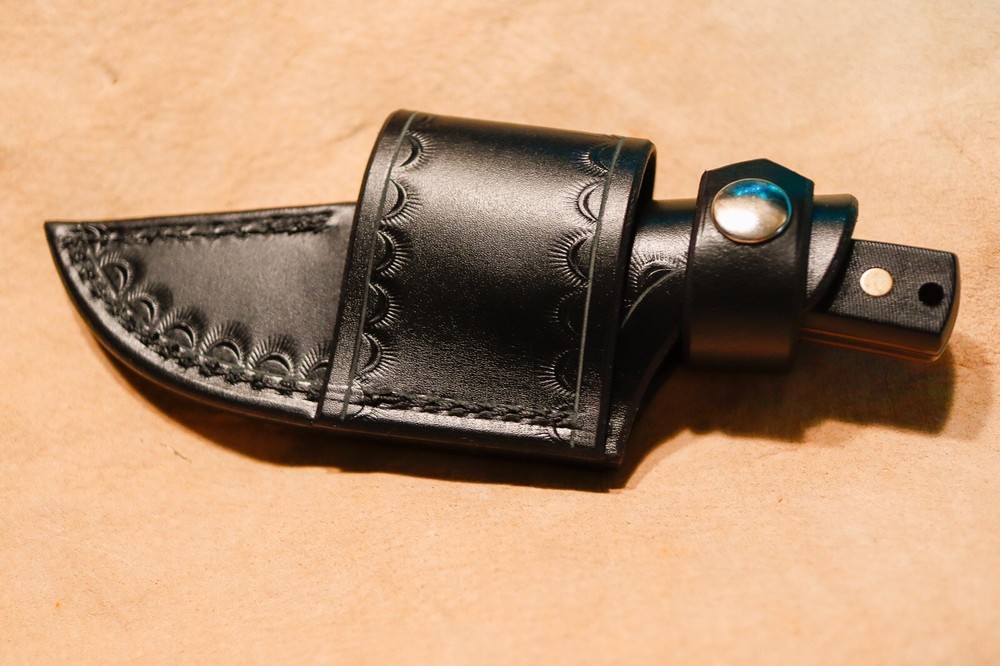 Custom Black Leather Crossdraw Sheath for Schrade Sharpfinger 152OT