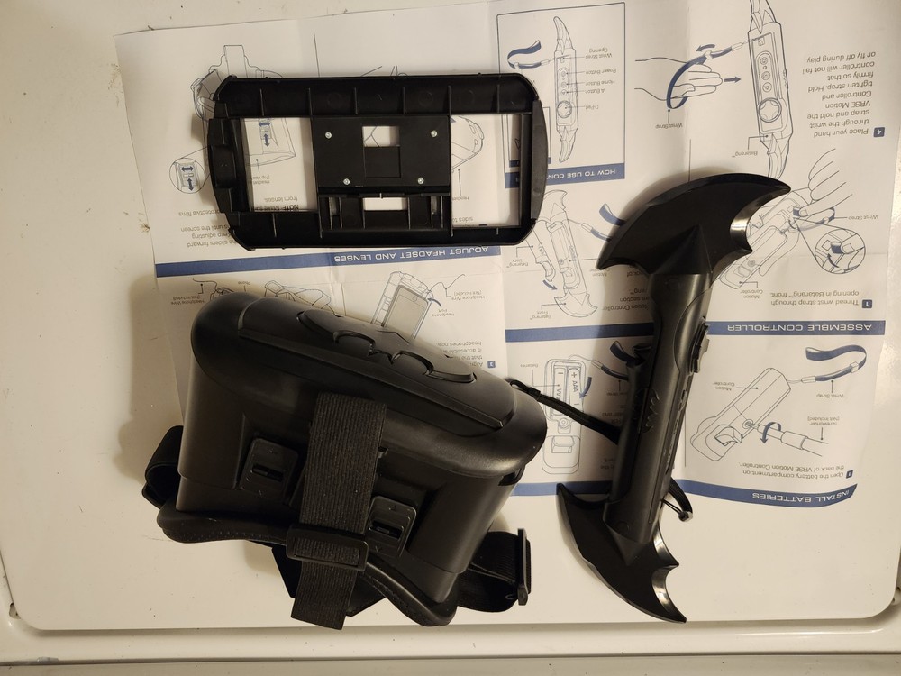 VRSE Batman Virtual Reality Set With Box