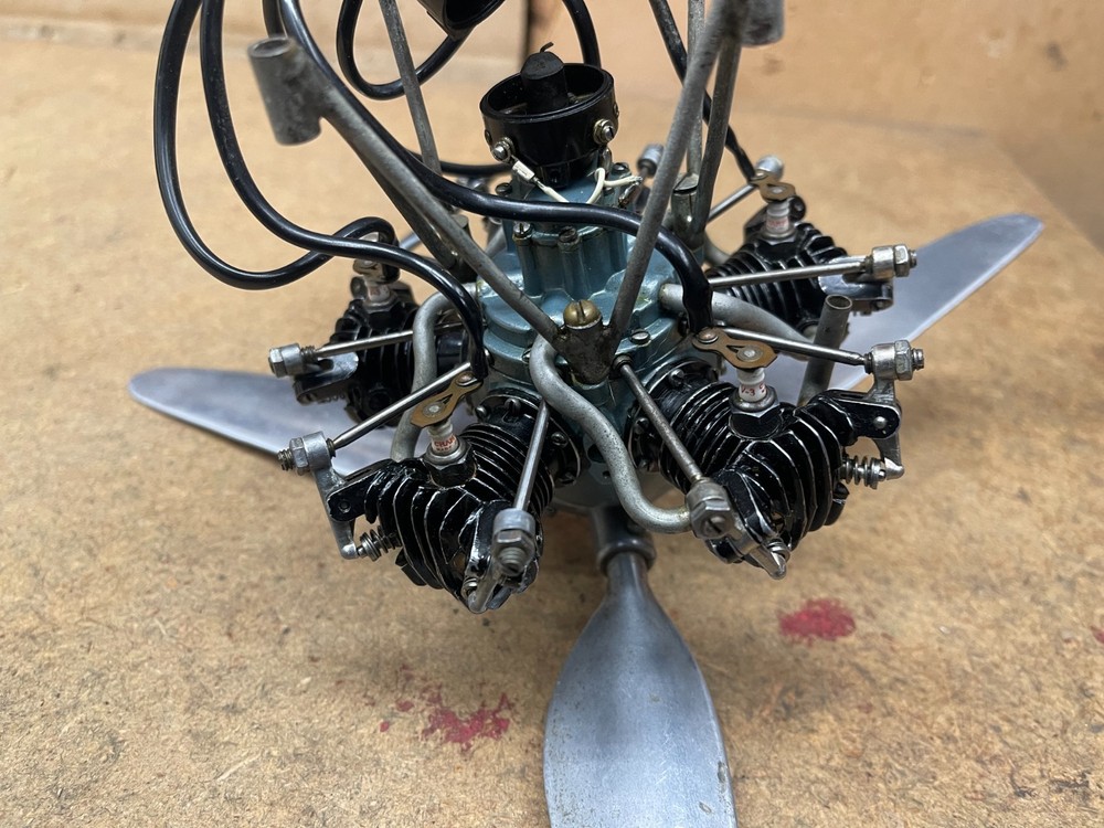 1945 Morton M-5 .992 4-Stroke Spark Ign. Model Airplane Engine