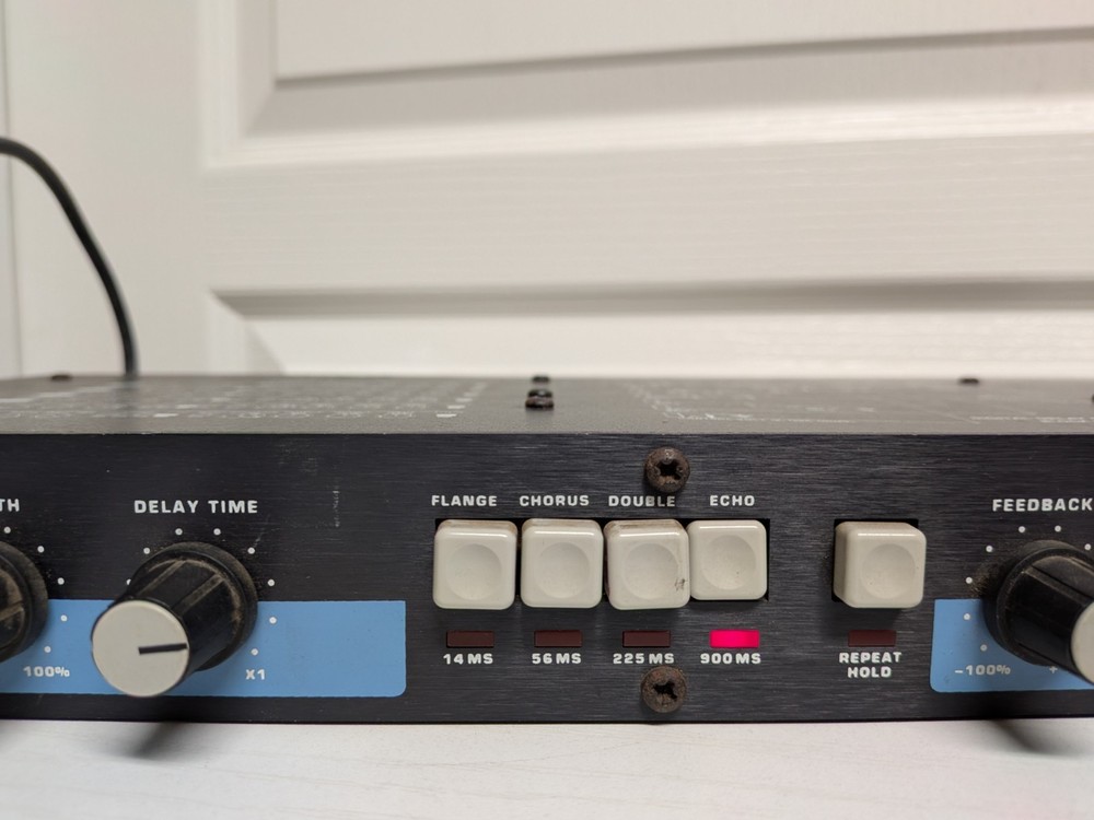 Vintage Digitech RDS 900 Delay Chorus Flange Rack Guitar Processor - WORKING