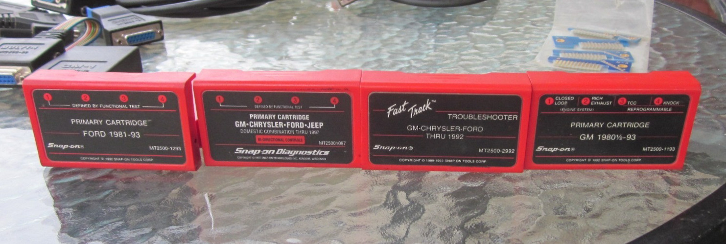 Snap-On MT2500 Super Deluxe Diagnostic Scanner Keys Cartridges Manuals Case