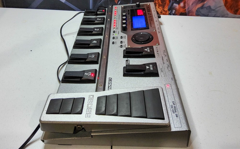 🎸 BOSS GT-10 Guitar Effects Processor - w/ Power Adapter – Fully Functional!
