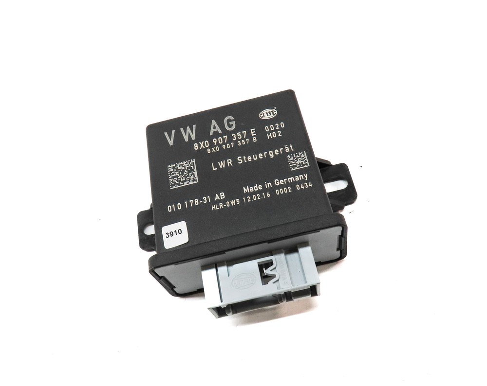 2016 AUDI Q3 (8U) HEADLIGHT HEAD LIGHT RANGE CONTROL MODULE