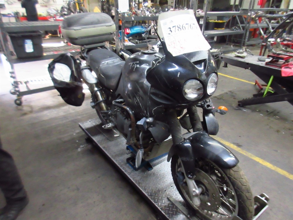 2000 99-00 Triumph Tiger 900 ABS Right Handlebar Control Switch On Off Start