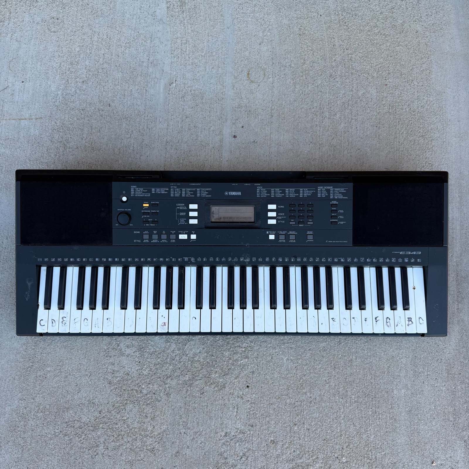 Yamaha PSR-E343 61-Key Portable Digital Keyboard Piano Tested Works no adapter
