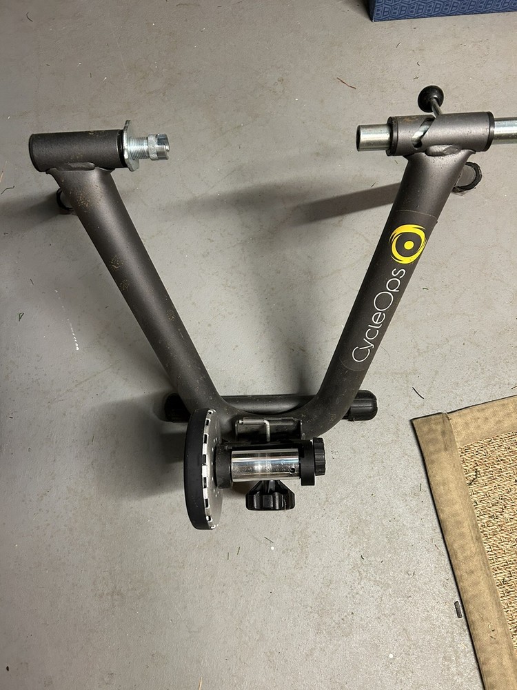 Cyclopos Bike Trainer