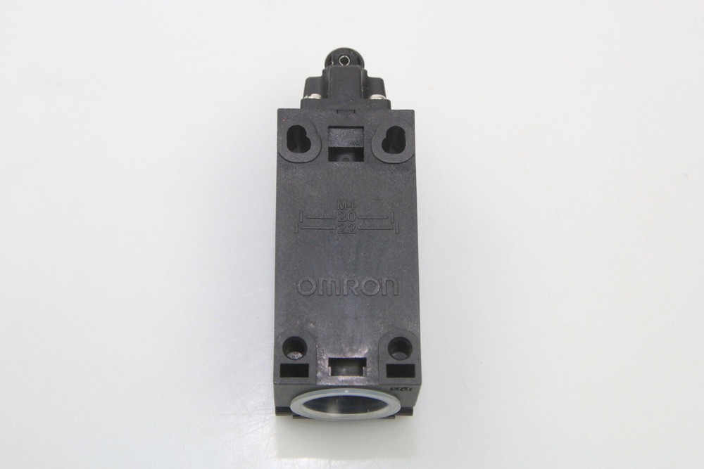 Omron D4N-1132 Limit Switch D4N1132