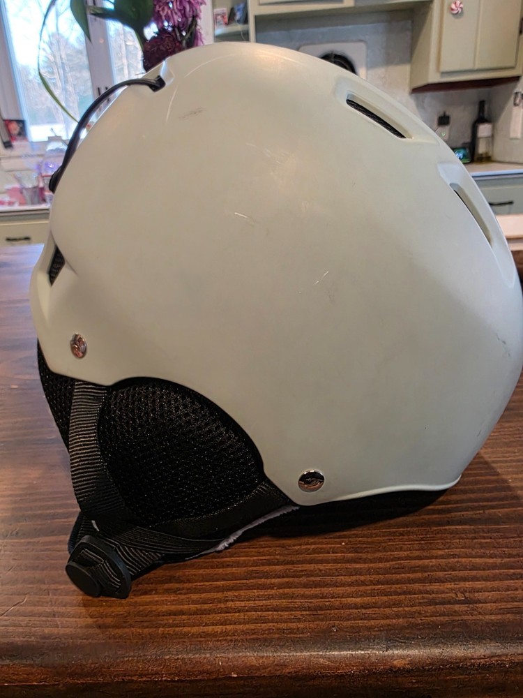 K2 Ski/board helmet size medium
