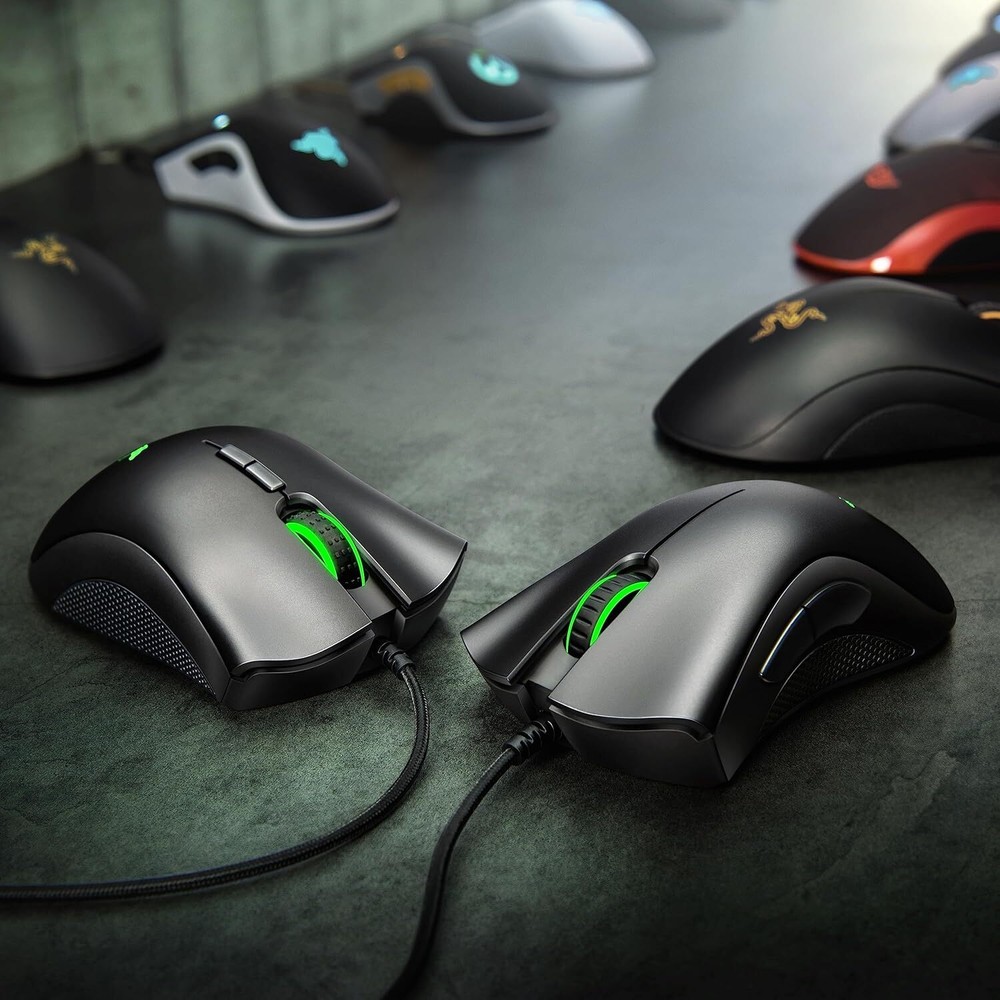 Razer DeathAdder Essential Gaming Mouse: 6400 DPI Optical Sensor
