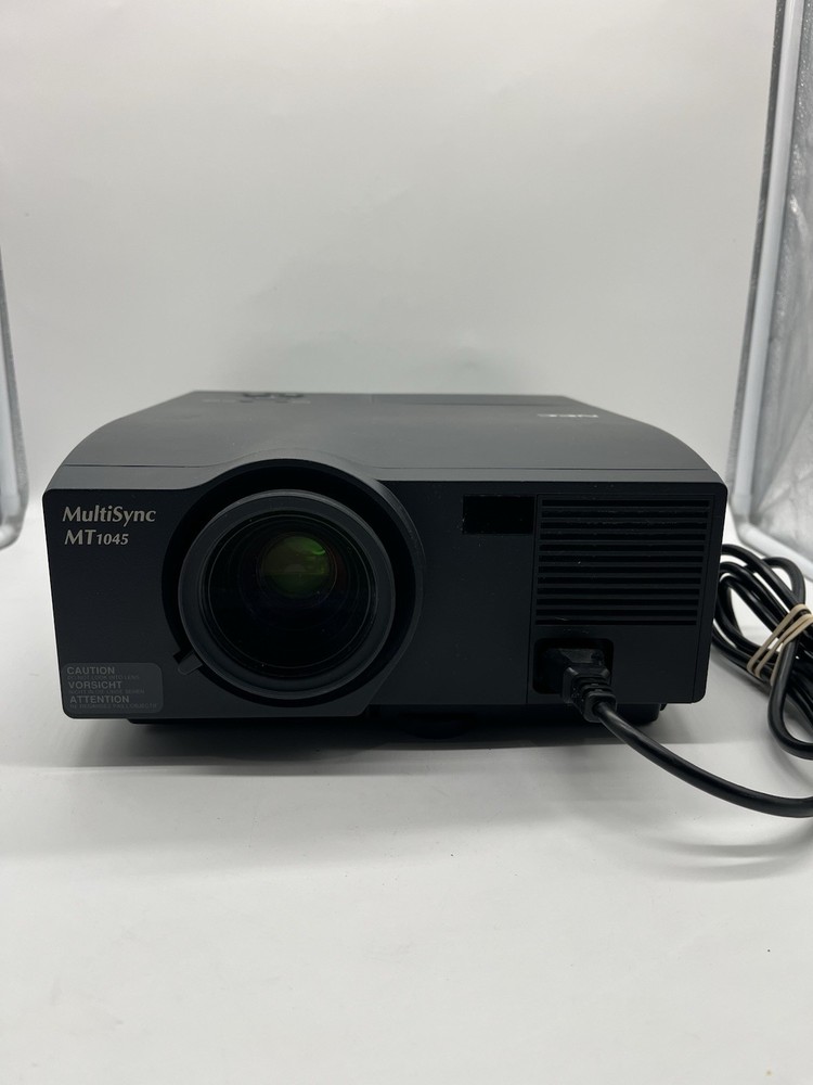 NEC MULTISYNC 3LCD PROJECTOR MODEL MT1045 *RARE*