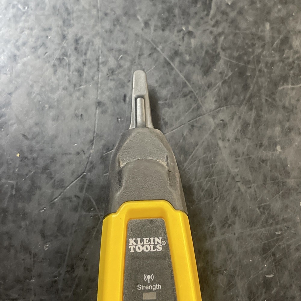 Klein Tools VDV500-123 Tracking Probe-PRO Cable Tester Yellow/Black