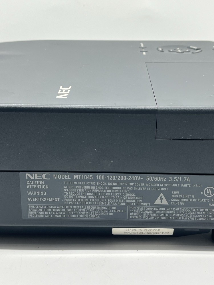 NEC MULTISYNC 3LCD PROJECTOR MODEL MT1045 *RARE*