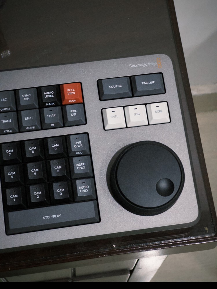 Blackmagic Design DaVinci Resolve Speed Editor (BM-DV/RES/BBPNLMLEKA)