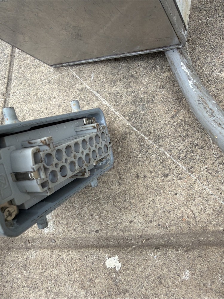 SkyJack MC Control Box”long Cable /female Plug