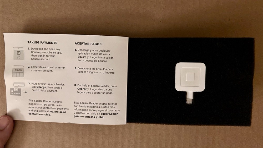 Square Reader For Magstripe Credit Card Scanner Lightning Connector iPhone iPad