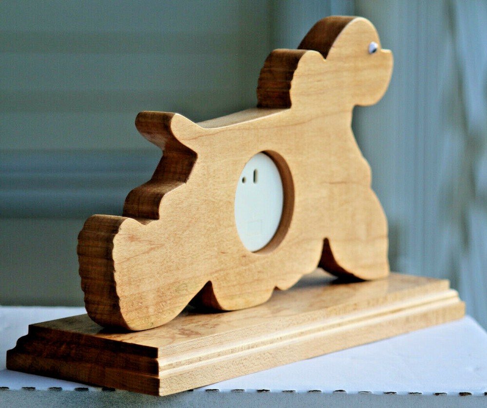 Clock Quartz Shelf/mantel solid figured Maple COCKER SPANIEL 3A batt,7.25" tall