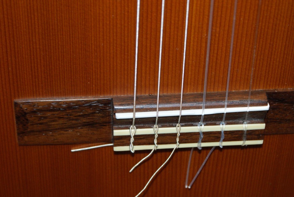 YAMAHA CG122MC Classical Guitar - Cedar top