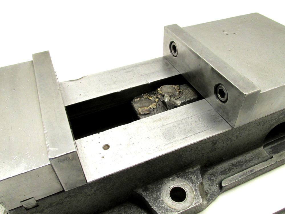 KURT ANGLOCK 6" MILLING MACHINE VISE w/ JAWS & HANDLE - #D60
