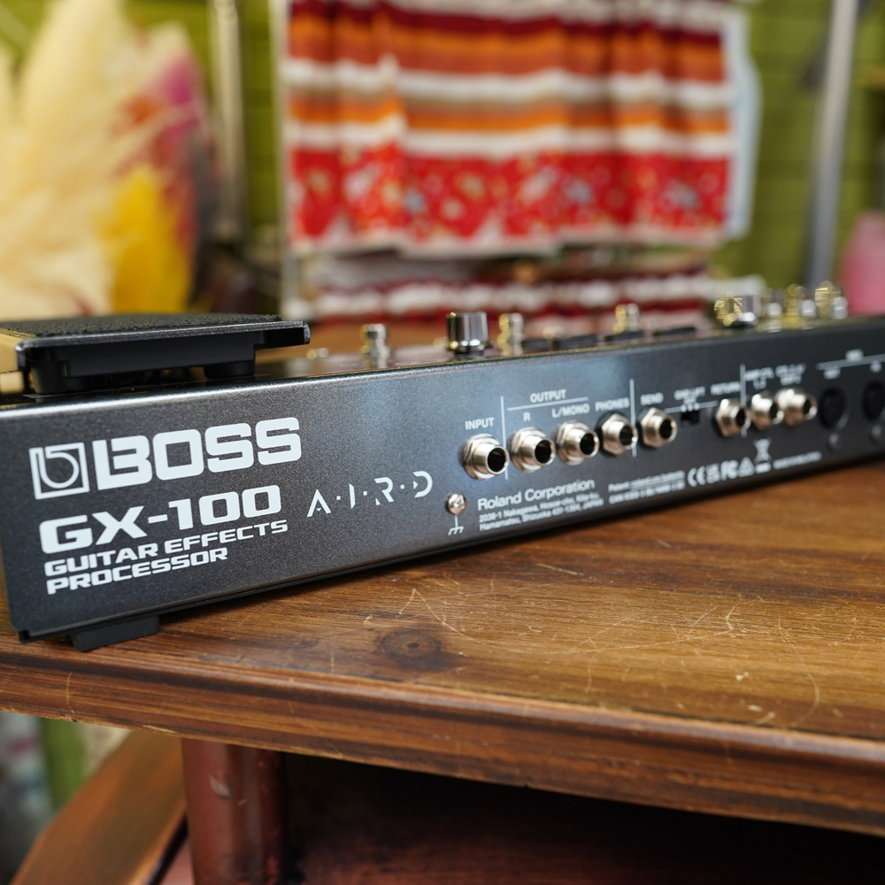 BOSS GX-100 Guitar Pedal Effects Processor AIRD Preamplifier Audio Interface