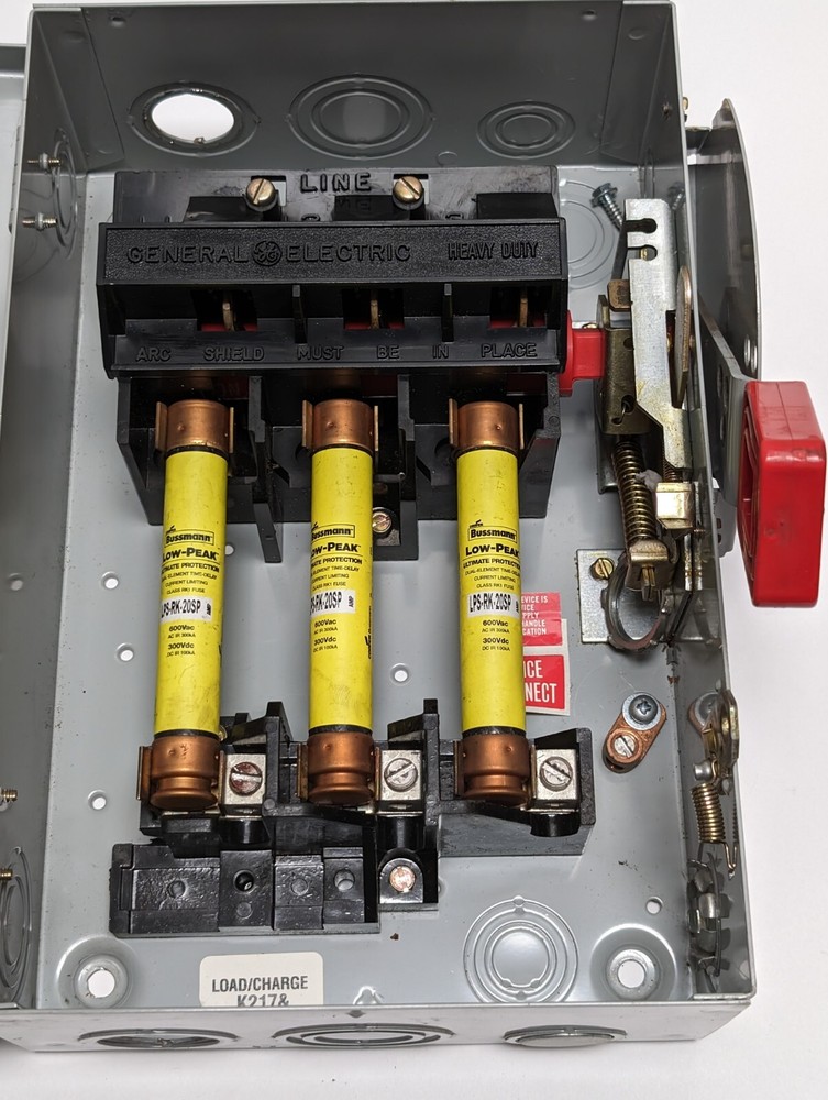 GENERAL ELECTRIC TH3361 Model 10 Safety Switch (USED).