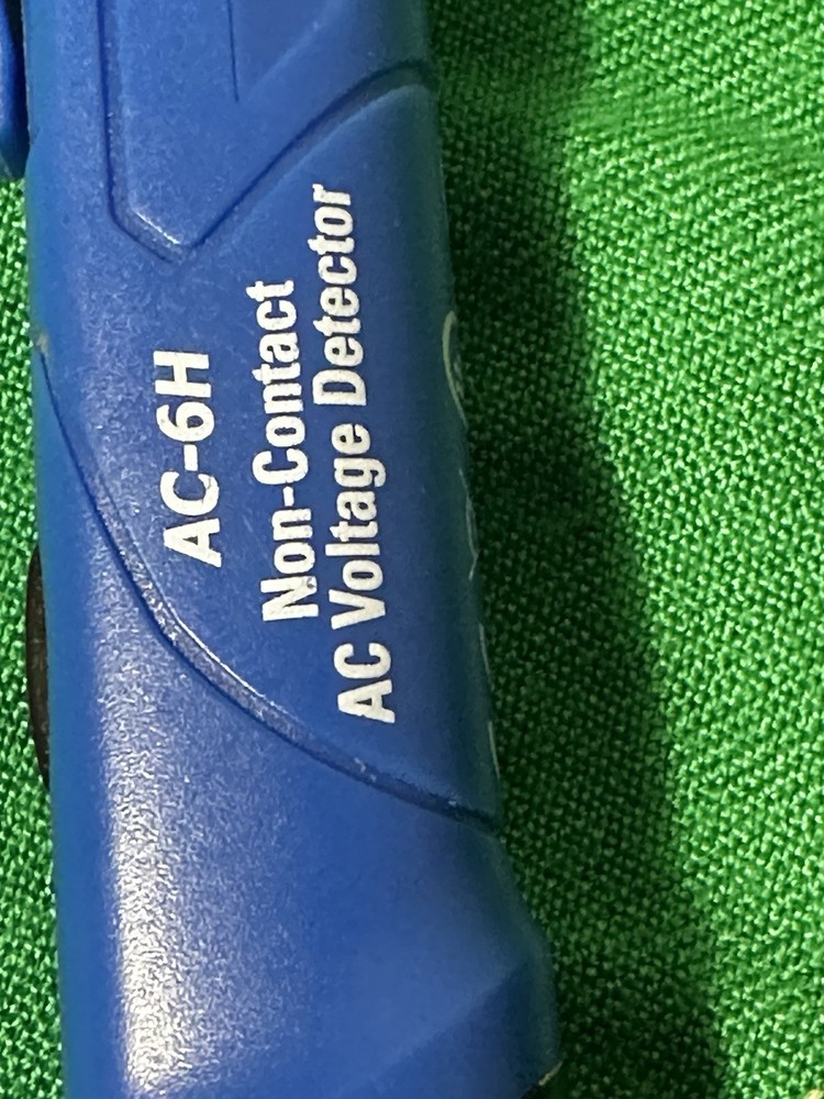 Kobalt AC Voltage Detector