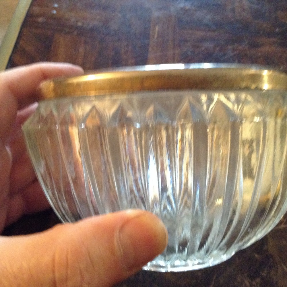 Genuine crystal divided dish