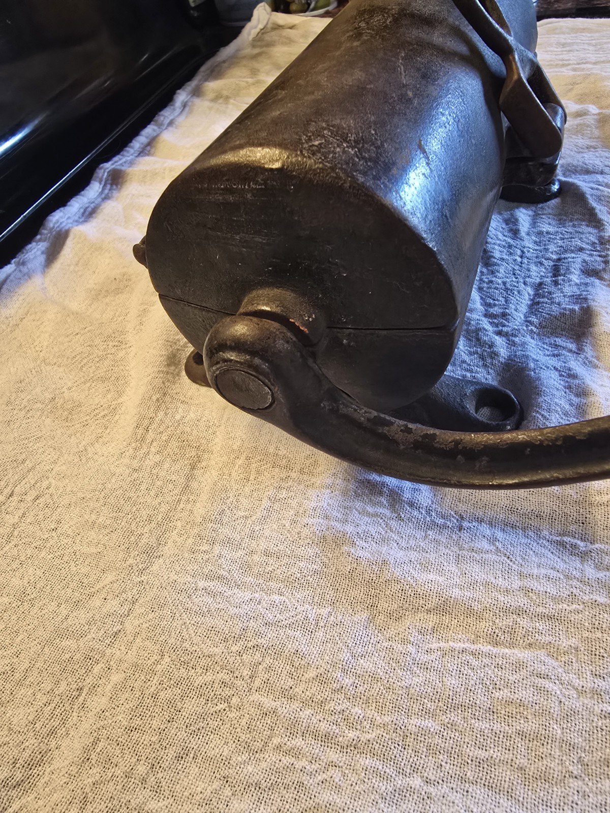 Primitive Cast Iron Tobacco Shredder Cutter Grinder Wood Handle Large