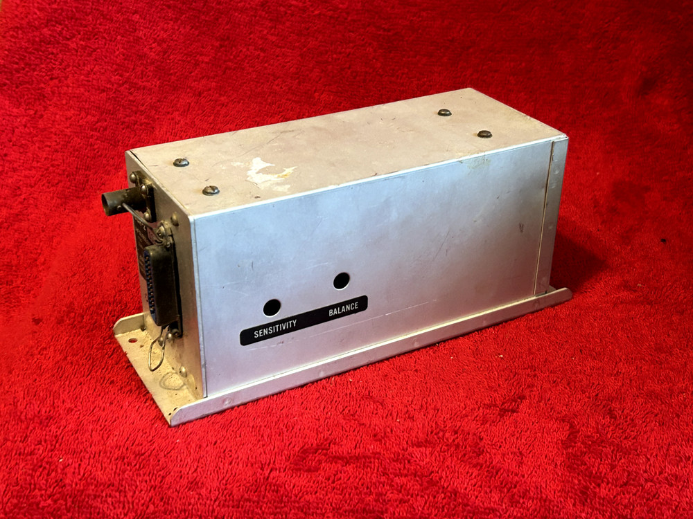 NARCO UGR-2 UHF GLIDESLOPE RECEIVER