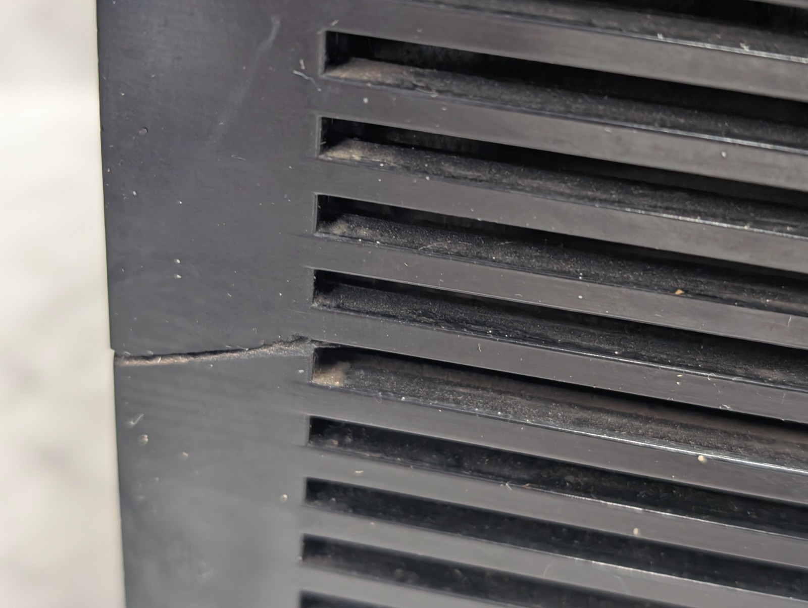 Sylvania Model 541B AM Tube Clock Radio Black Mid Century Modern Design