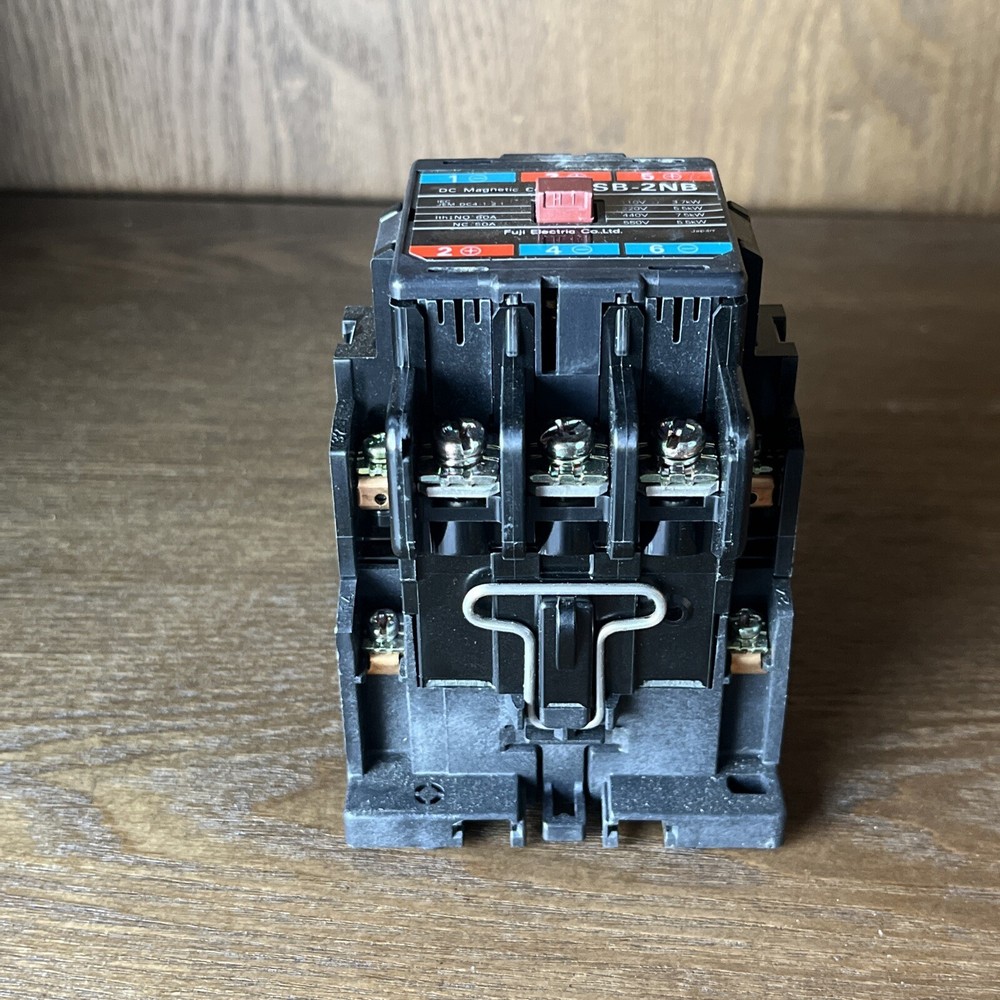 Fuji DC magnetic contactor. SB-2NB