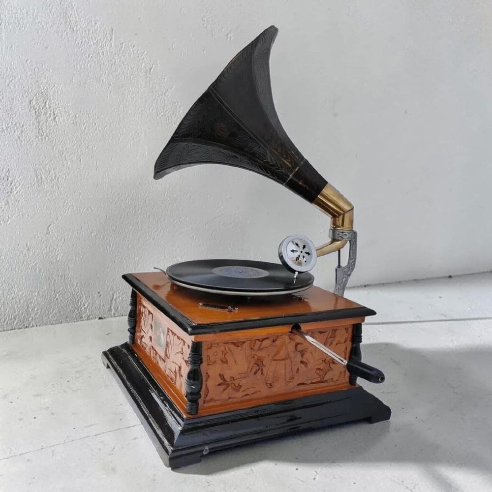 Antique Gramophone, Fully Functional Working Phonograph, win-up record player