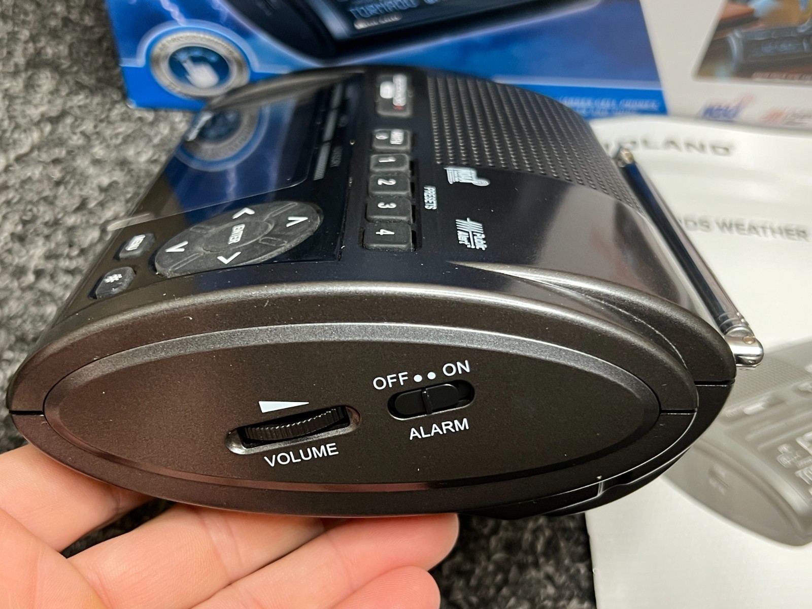 Midland WR400 NOAA Emergency Weather Alert Radio w/ AM FM Radio W/ Power Supply