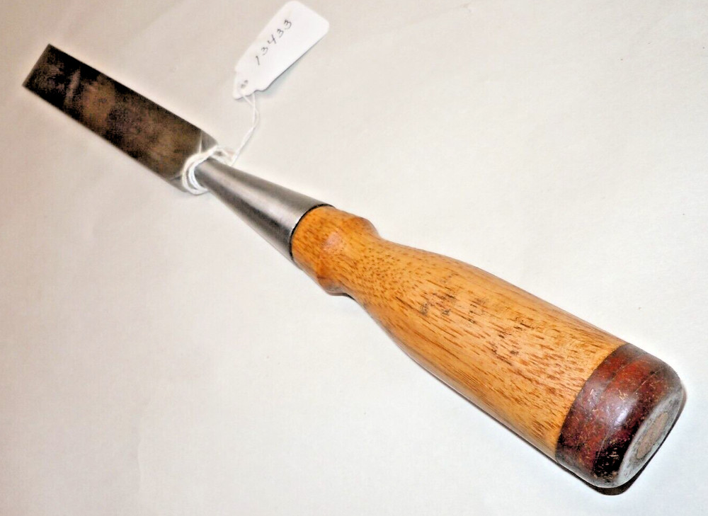 Chisel, Nice Vintage 1-1/64" Wide Cut Woodworkers Chisel, and Good Handle