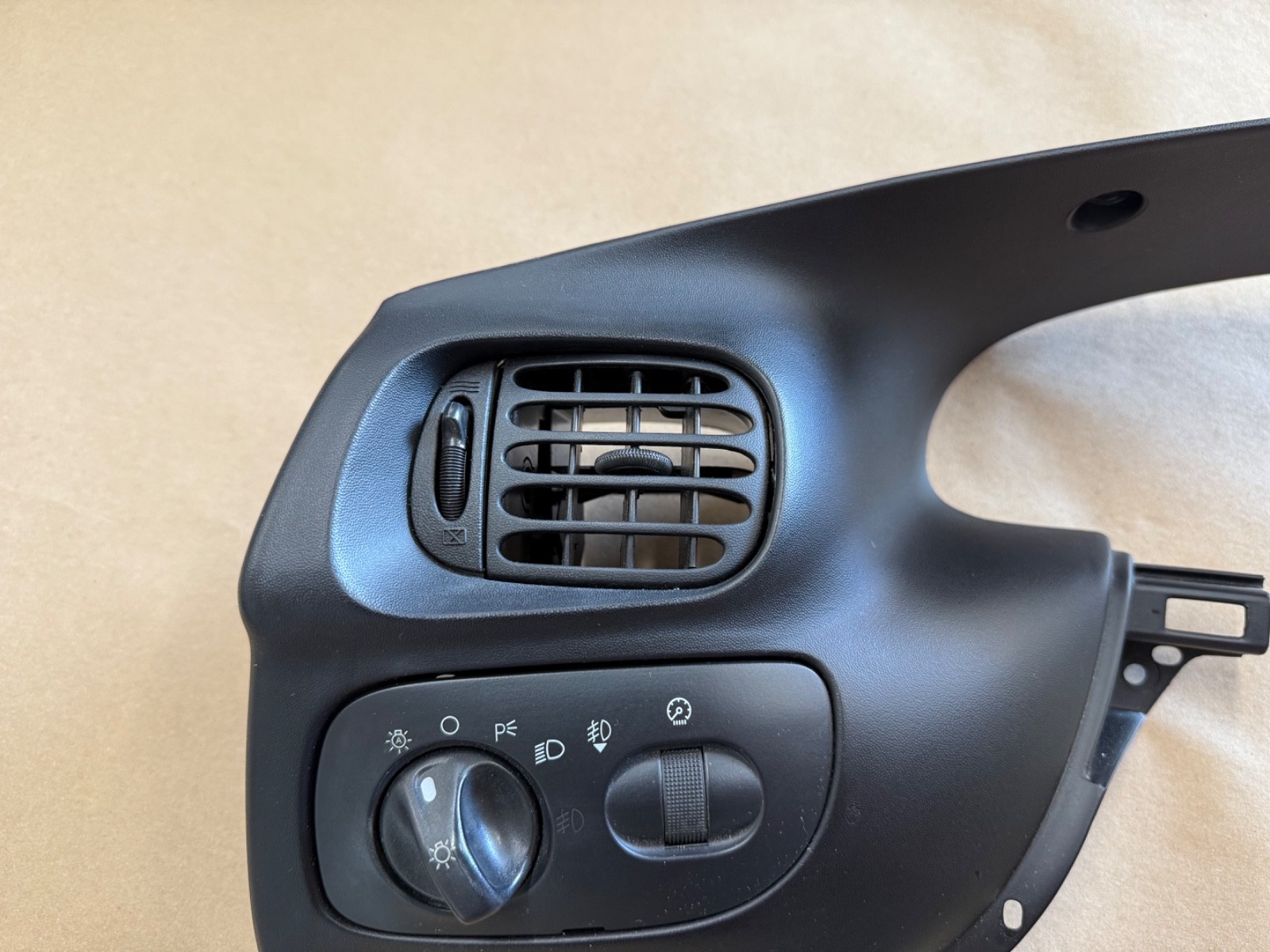 1999-2004 Ford F-150 SVT Lightning Dash Instrument Cluster Trim Dash Bezel Black