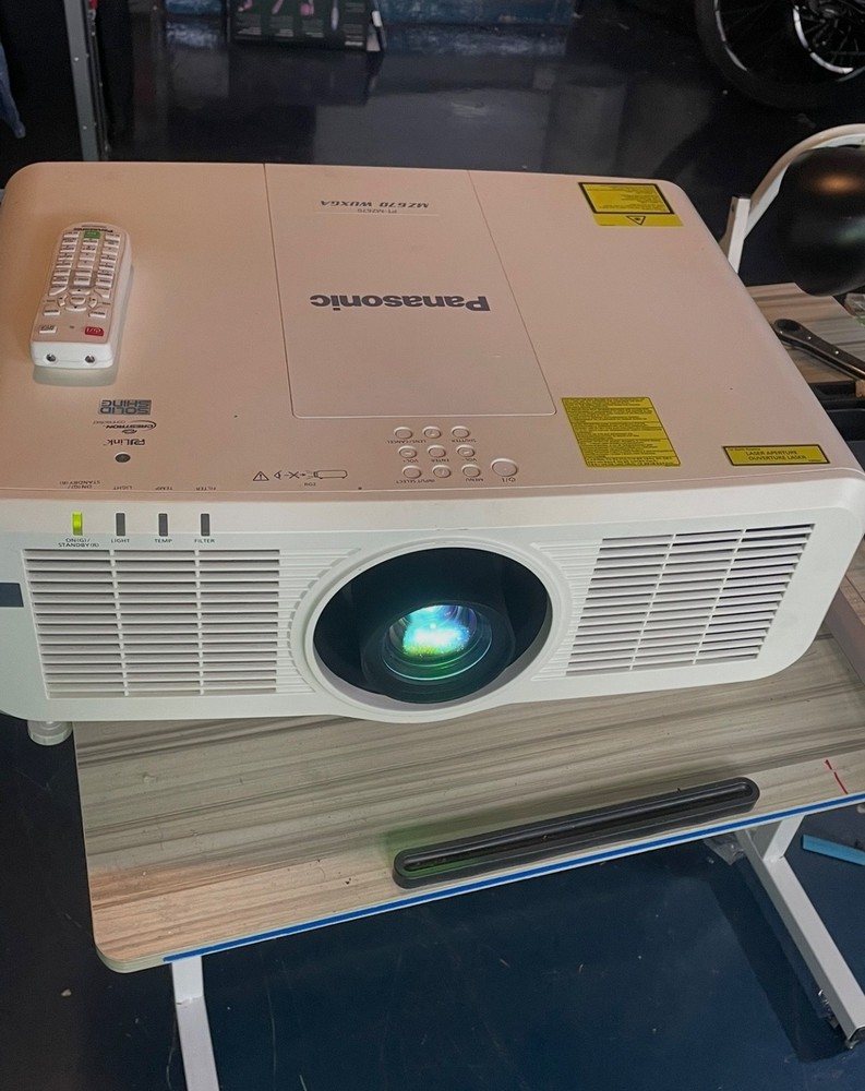 Panasonic PT-MZ670 LCD Projector
