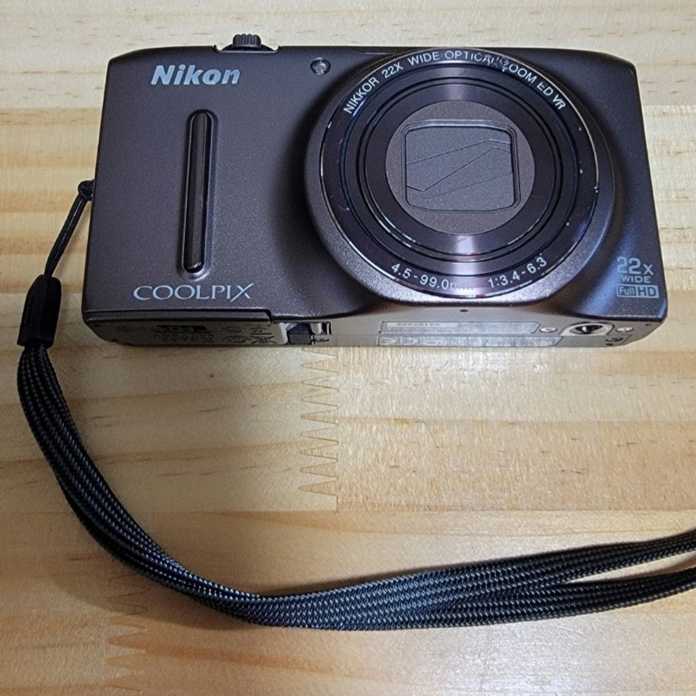 Nikon Coolpix S9500 Brown