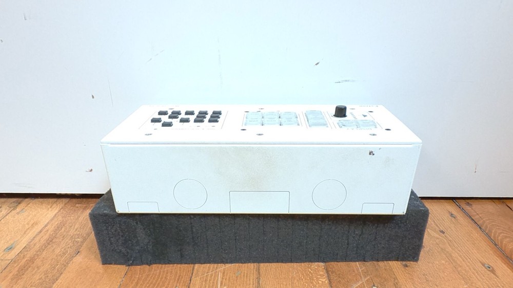 Extron MLC 226 IP DV+ - White MediaLink Controller - USED