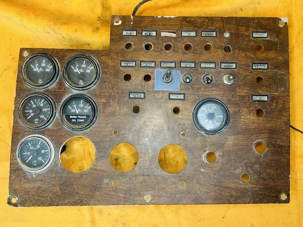 Peterbilt Gauge And Switch Cluster Dash Panel