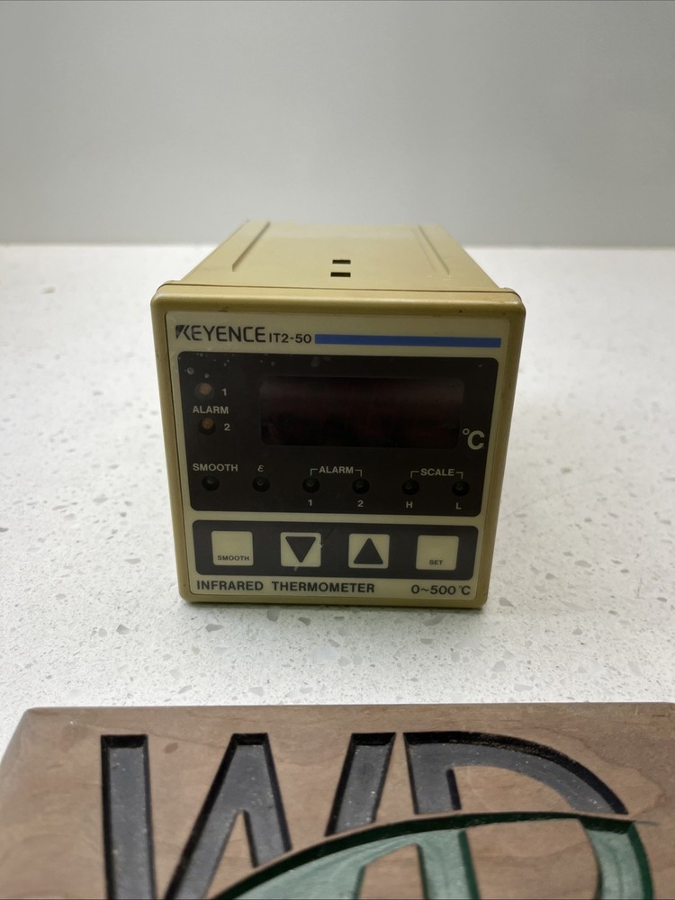 IT2-50 Keyence Infrared Thermometer