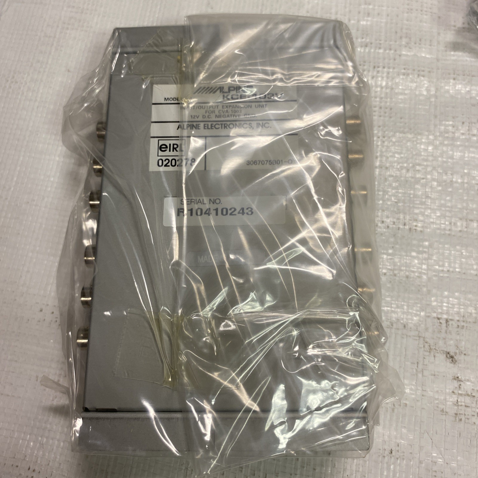 ALPINE KCE-103V car audio, video input/output expansion unit for the CVA-1003