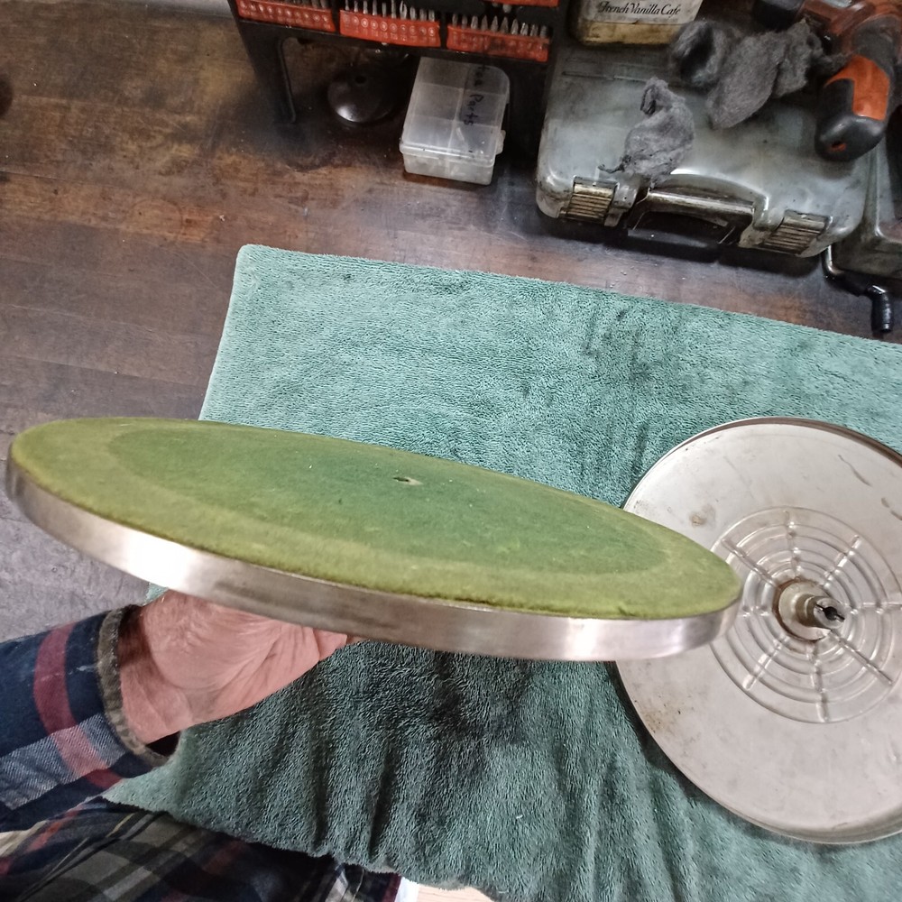 2 VICTOR VICTROLA TURNTABLE PLATTERS