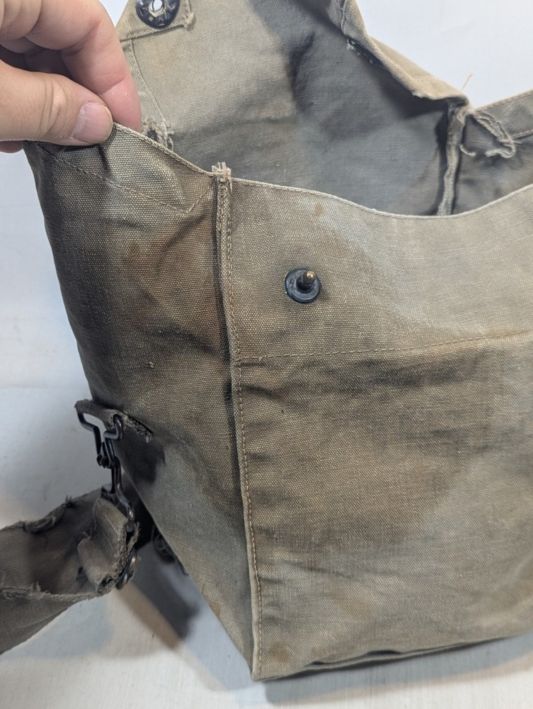 Vtg MILITARY WW II US NAVY MARK IV GAS MASK CARRY BAG