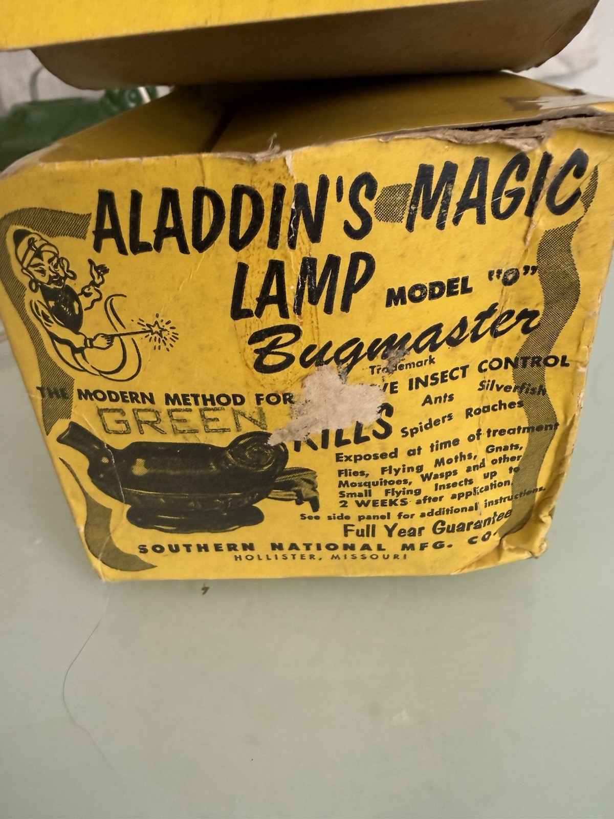 Vintage Aladdin's Magic Lamp Bugmaster Electric Ceramic Insect Control in Box